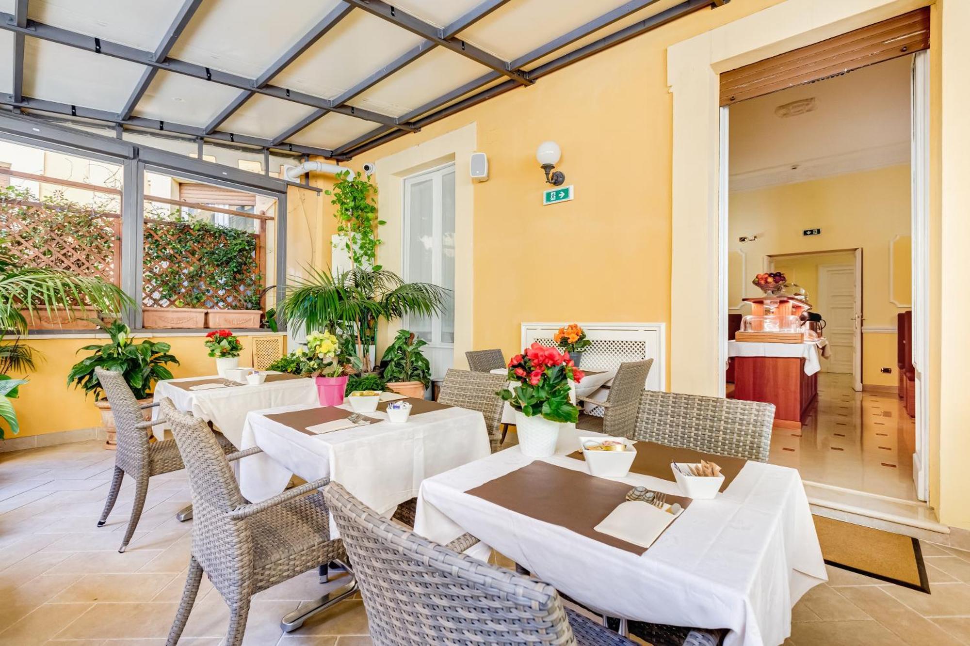 Hotel Cellini Рим Экстерьер фото